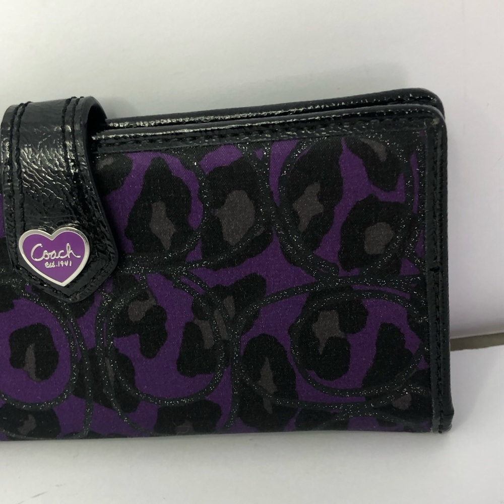 Coach Purple Poppy Daisy Ocelot Print Wallet Snap Leopard Heart Rare Logo - Picture 3 of 16
